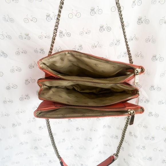 Blakely Quilted Detailed Double Straps Satchel Bag | Guess - Picture 10 of 11